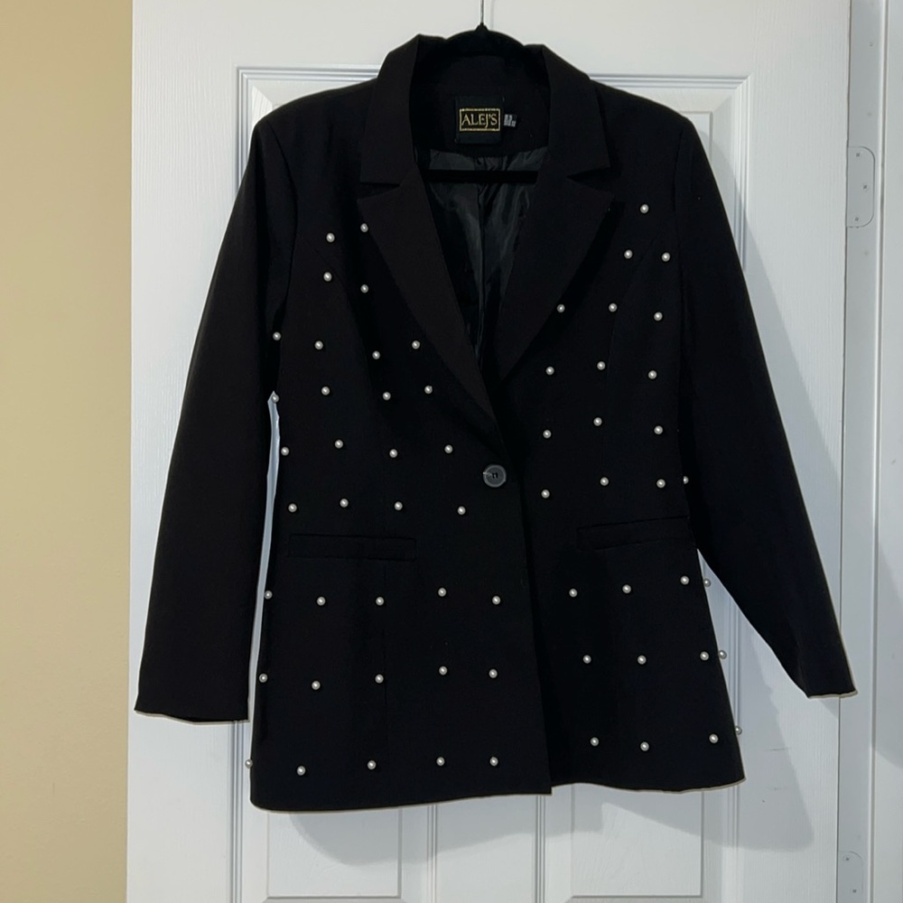 Pearl Detailed Black Blazer